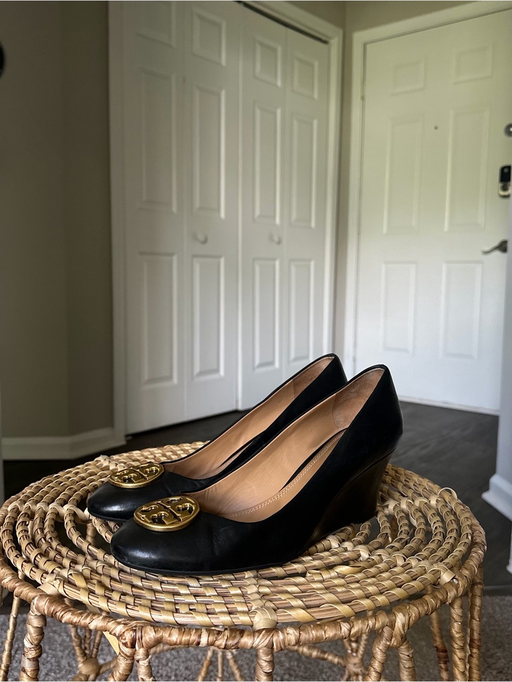 Tory Burch Black Leather Wedge Pumps with Gold Logo Medallions Women’s 10.5